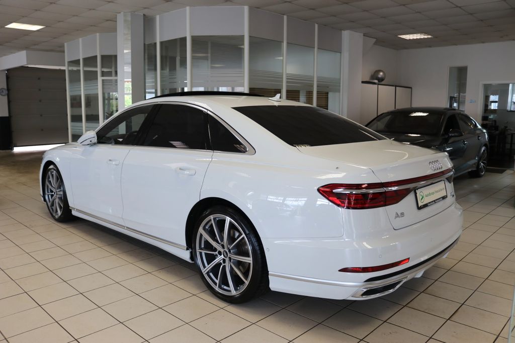 Audi A8 2021