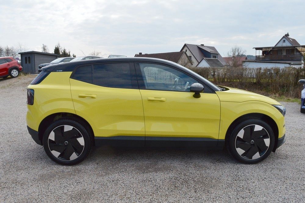 Volvo EX30 2024