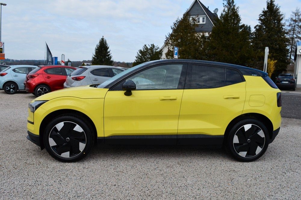 Volvo EX30 2024