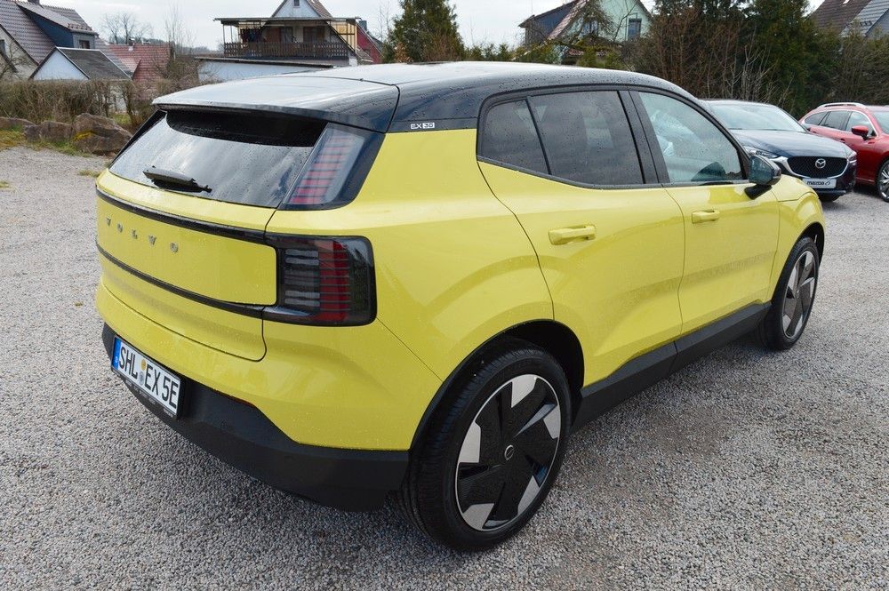 Volvo EX30 2024