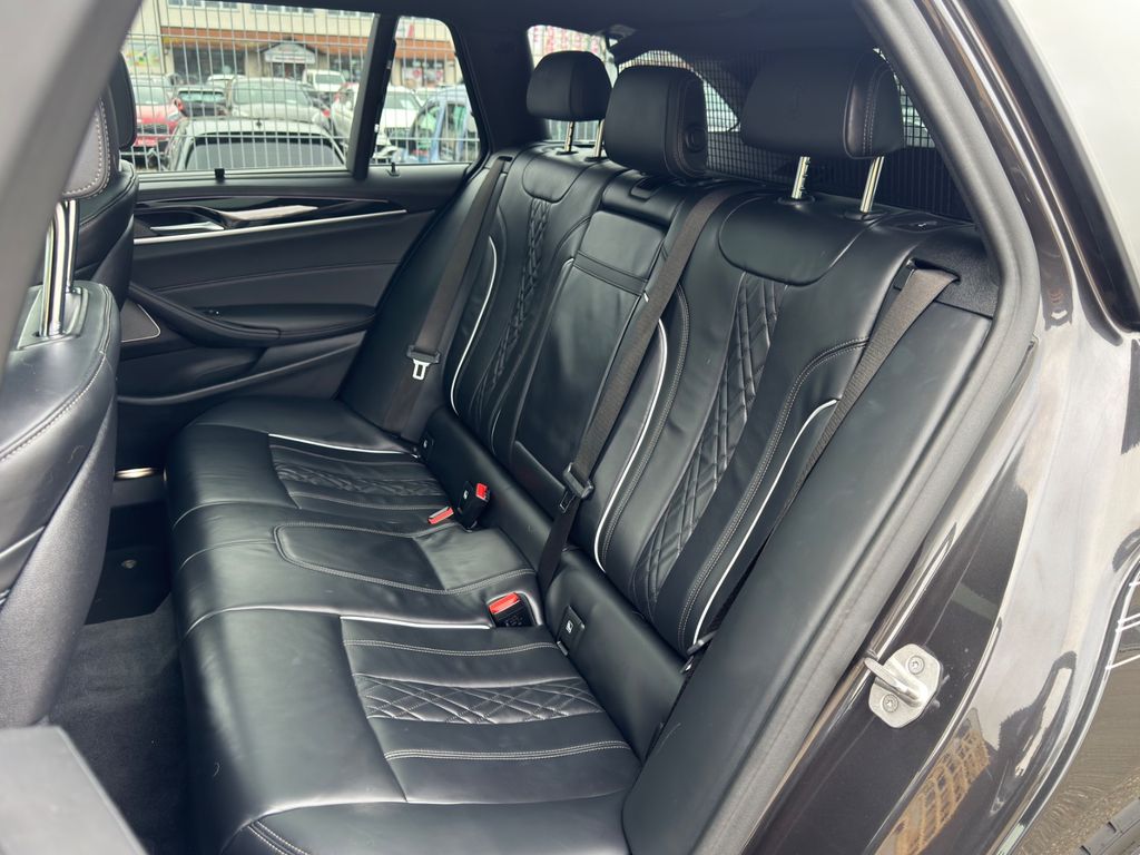 ALPINA B5 2022