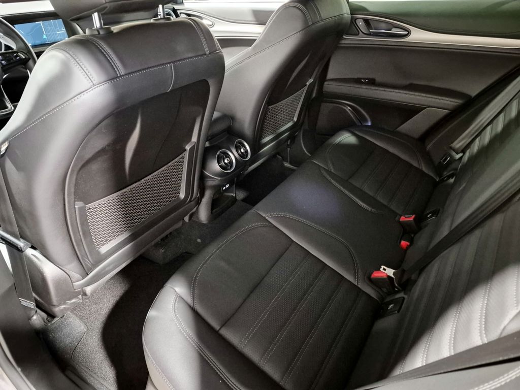 Alfa Romeo Stelvio 2024