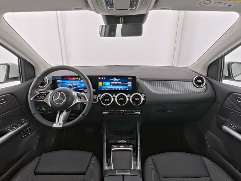 Mercedes-Benz B 250 2025