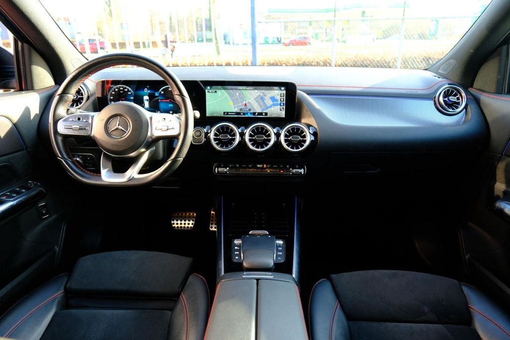 Mercedes-Benz EQA 2021