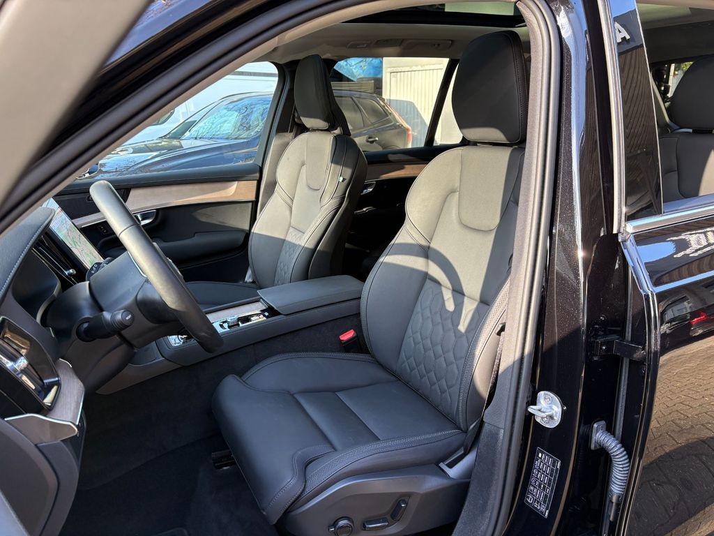 Volvo XC90 2025