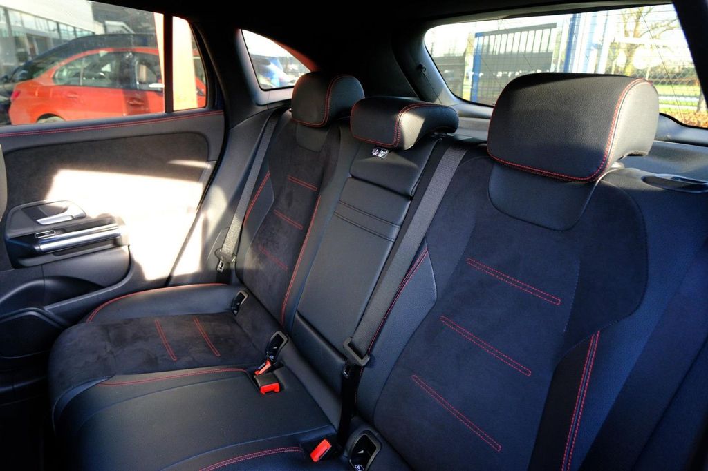 Mercedes-Benz EQA 2021