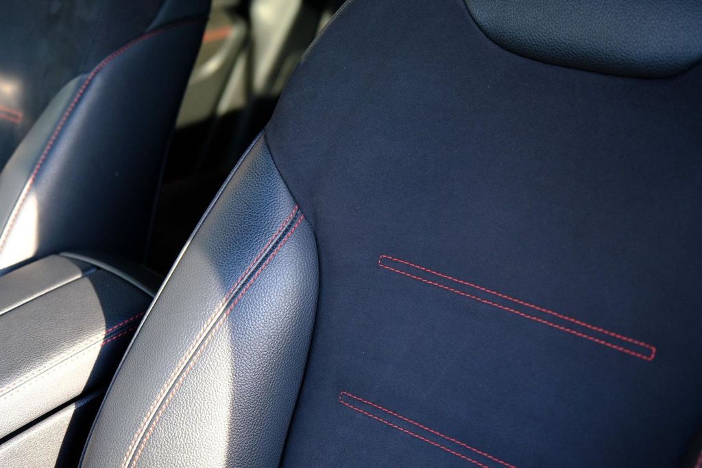 Mercedes-Benz EQA 2021