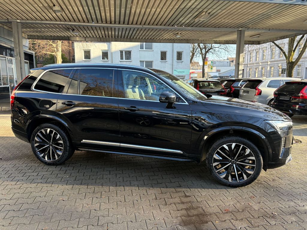 Volvo XC90 2025