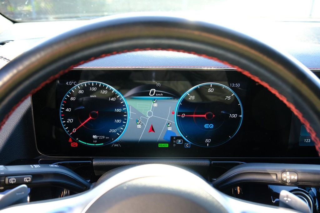 Mercedes-Benz EQA 2021