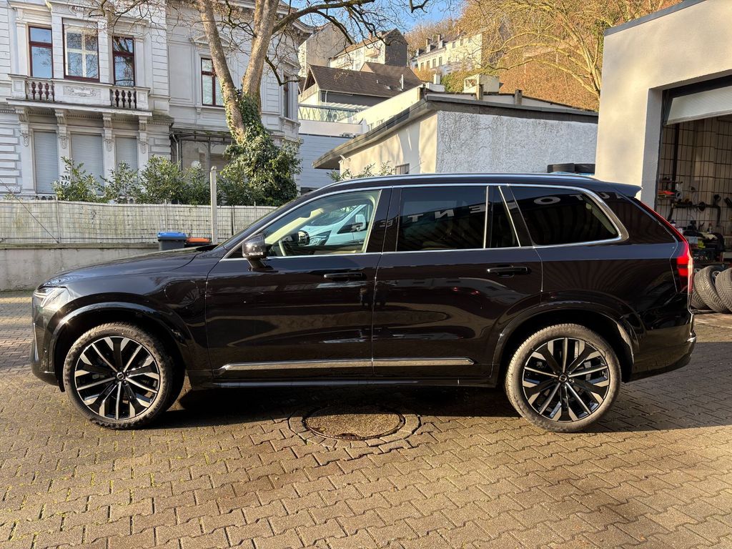 Volvo XC90 2025