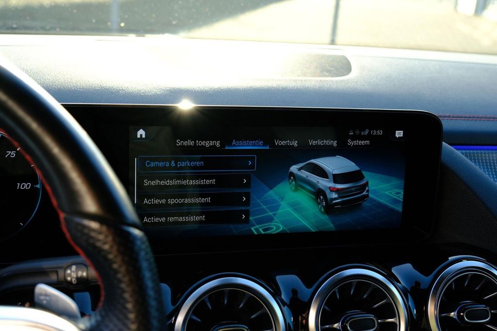 Mercedes-Benz EQA 2021