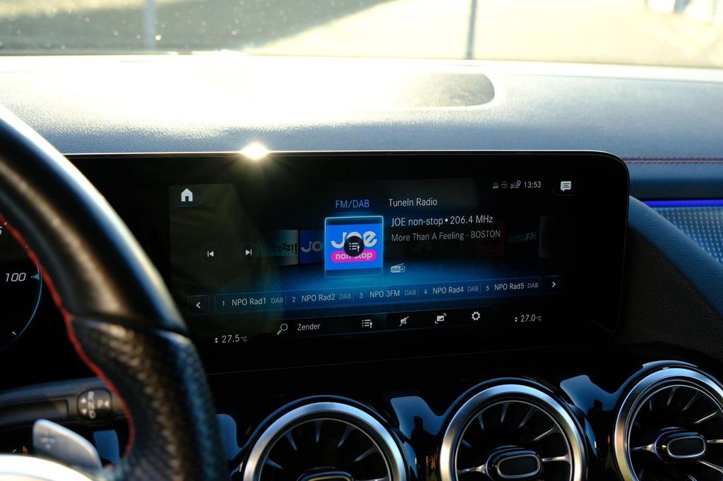 Mercedes-Benz EQA 2021