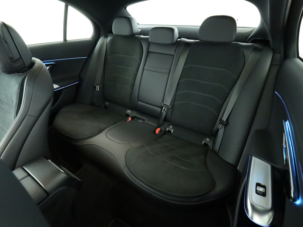 Mercedes-Benz E 200 2025