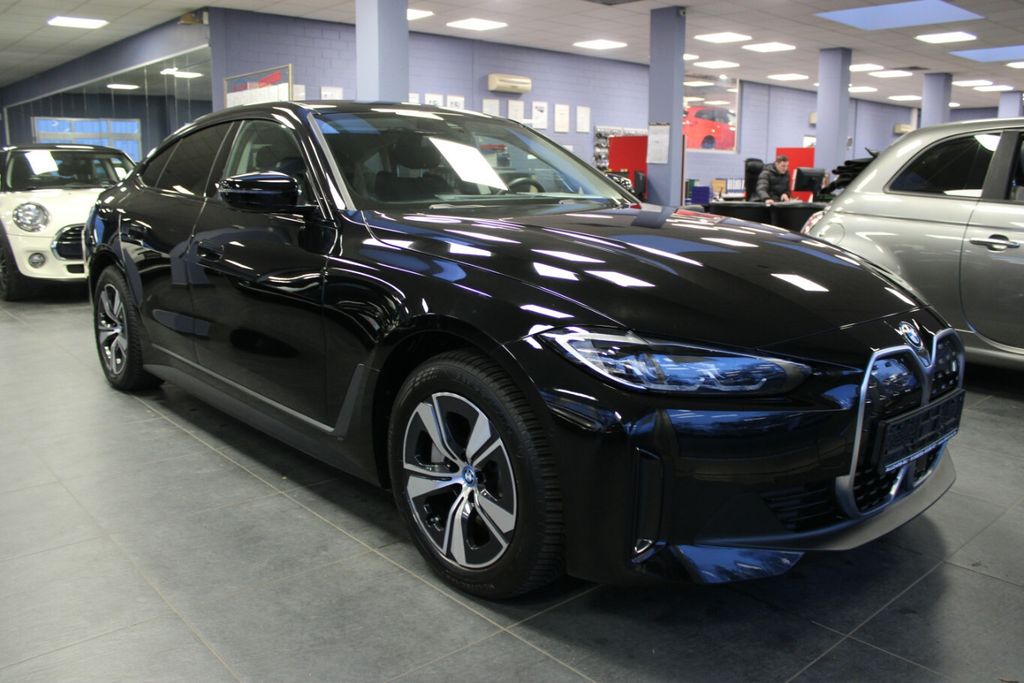 BMW i4 2023