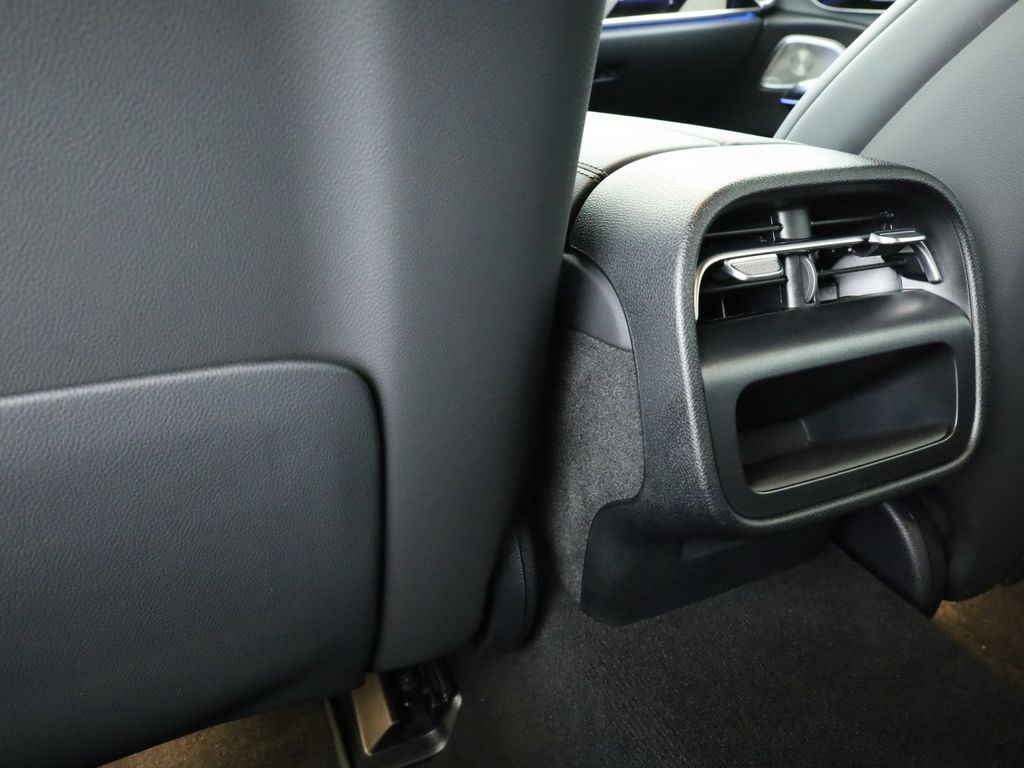 Mercedes-Benz E 200 2025