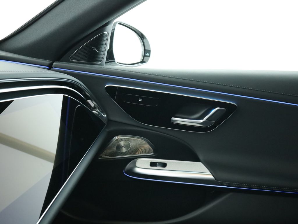 Mercedes-Benz E 200 2025