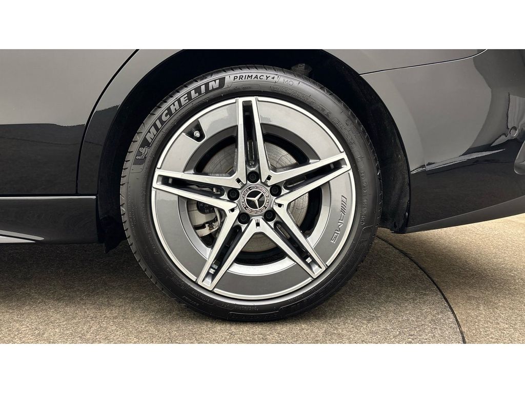 Mercedes-Benz C 300 2025