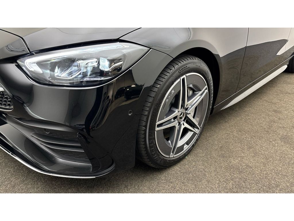 Mercedes-Benz C 300 2025