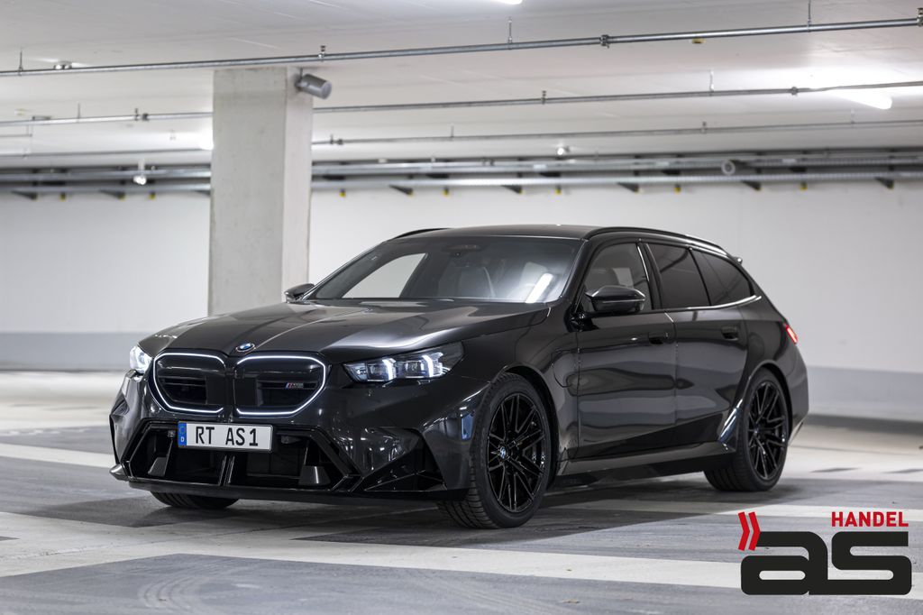 BMW M5 2025