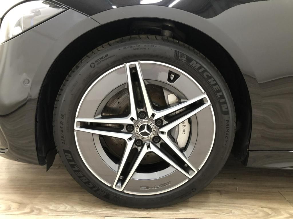 Mercedes-Benz C 300 2024