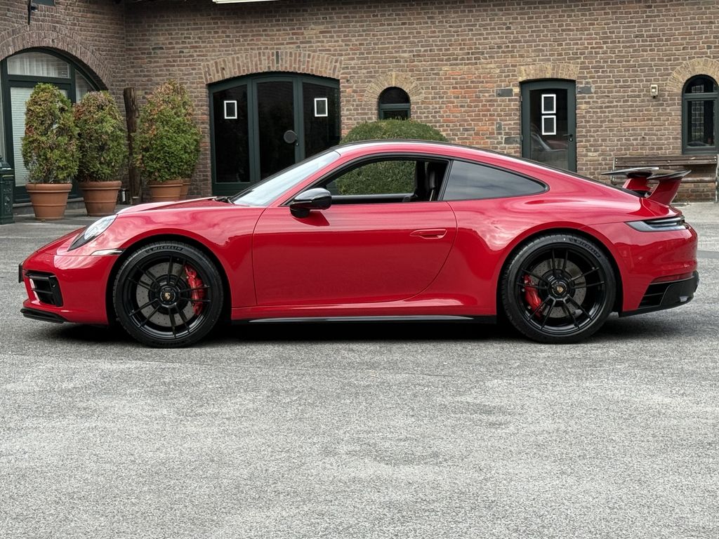 Porsche 992 2023