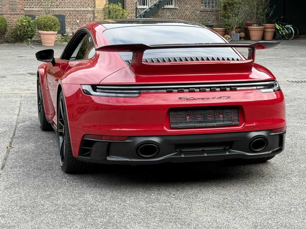 Porsche 992 2023
