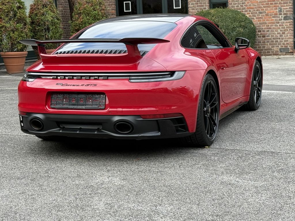 Porsche 992 2023