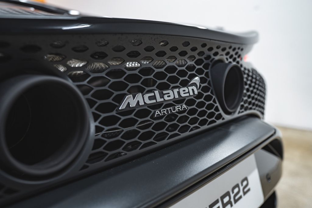McLaren Artura 2023