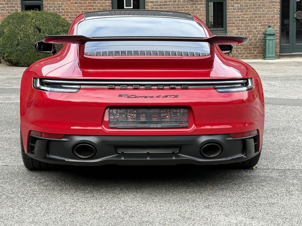 Porsche 992 2023