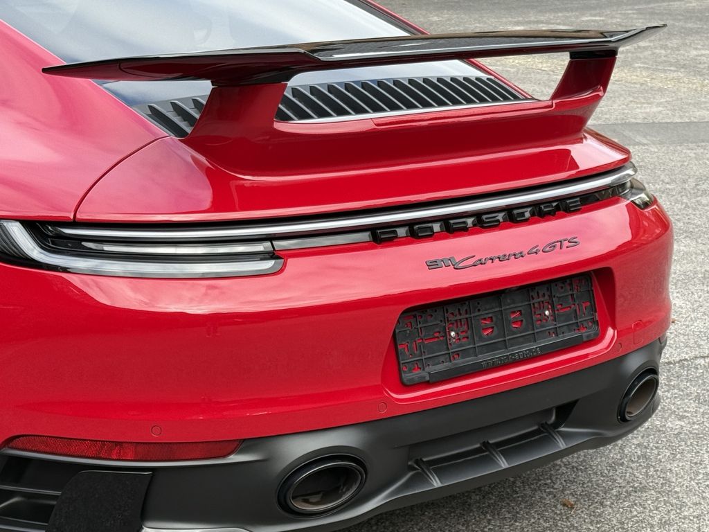 Porsche 992 2023