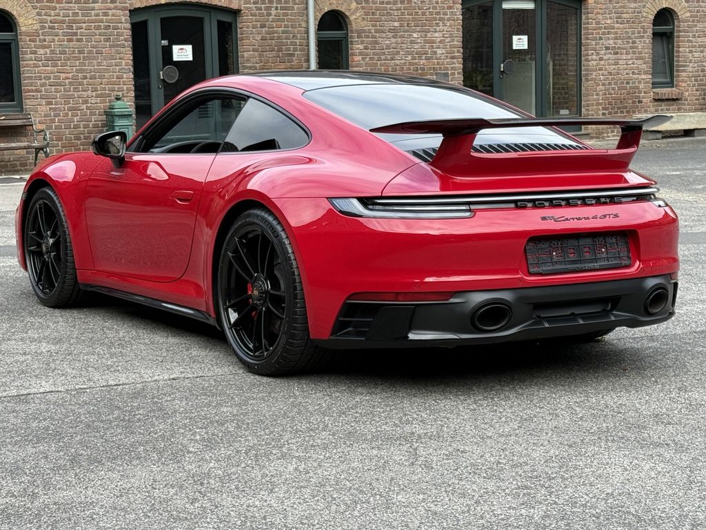 Porsche 992 2023
