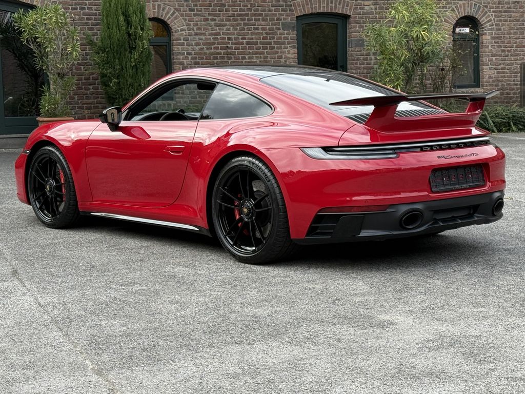 Porsche 992 2023