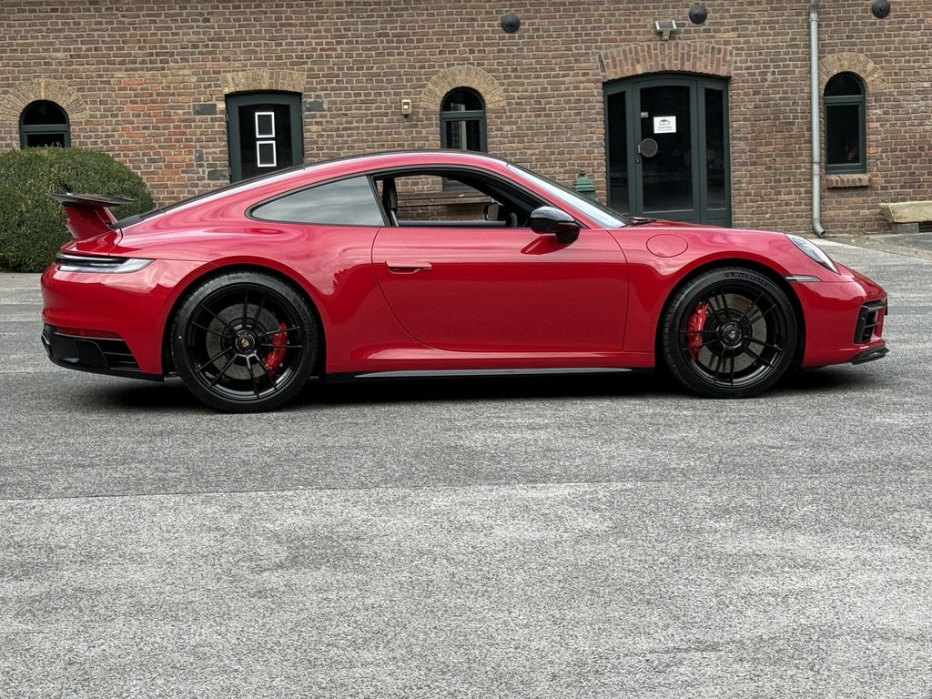 Porsche 992 2023