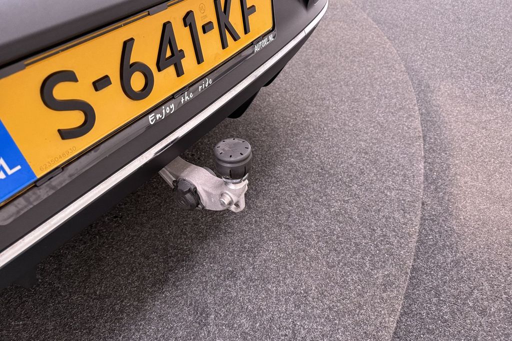 Mercedes-Benz EQC 2023