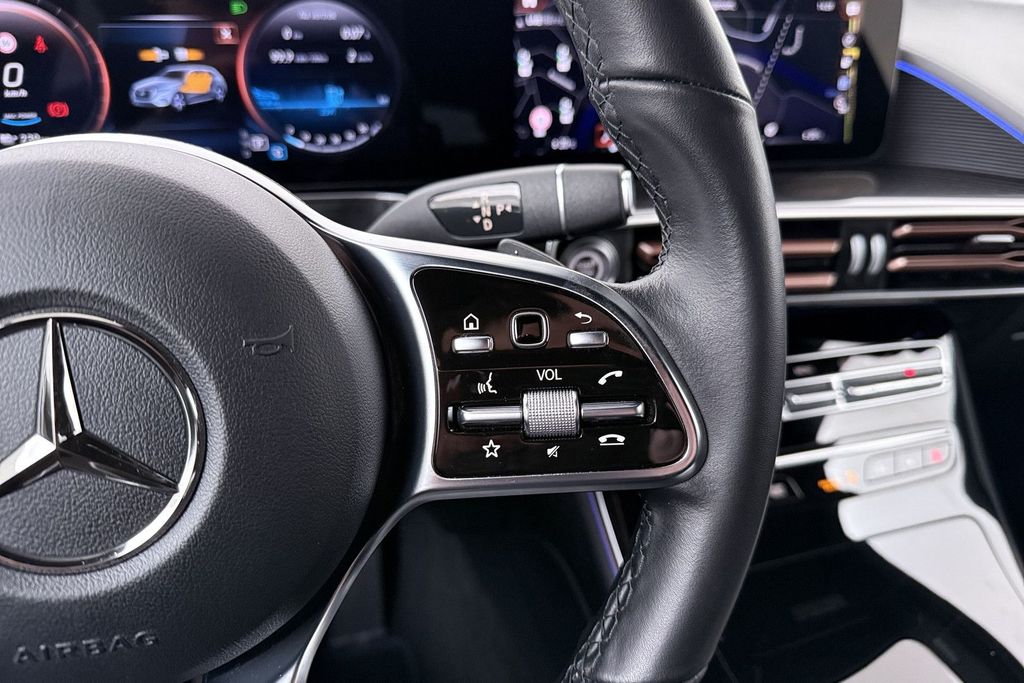 Mercedes-Benz EQC 2023