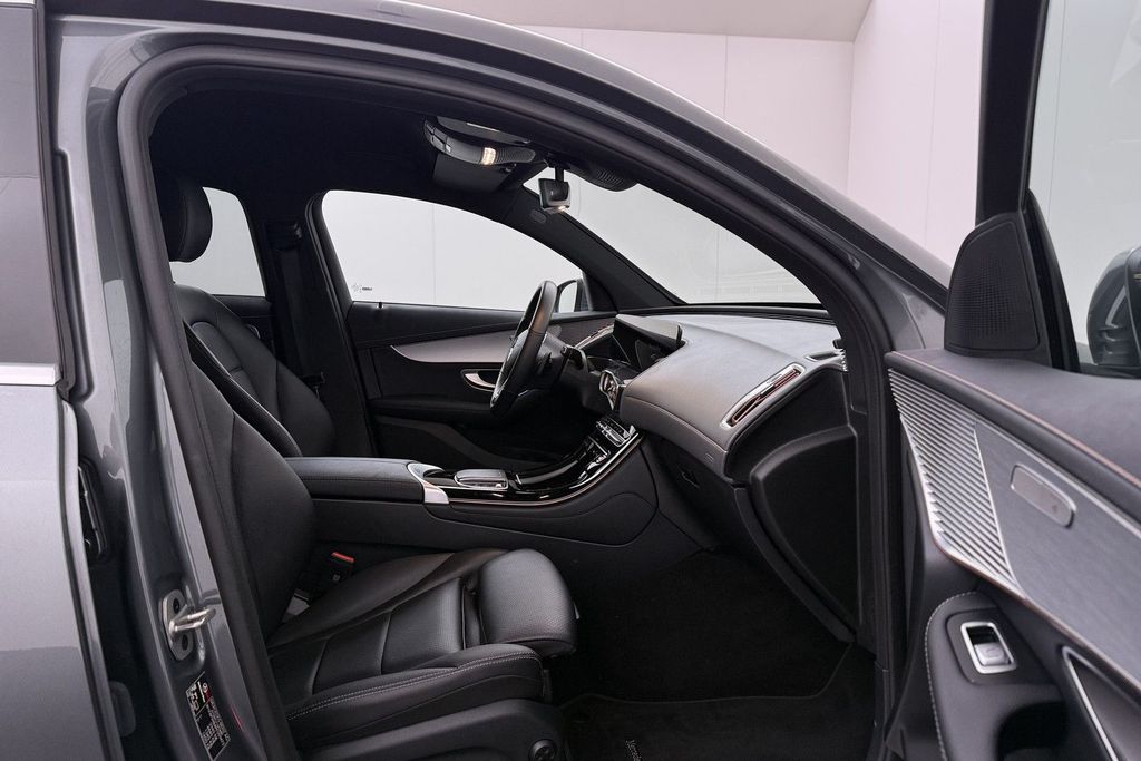Mercedes-Benz EQC 2023