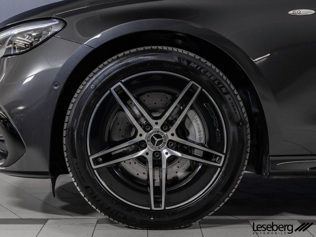 Mercedes-Benz E 300 2025