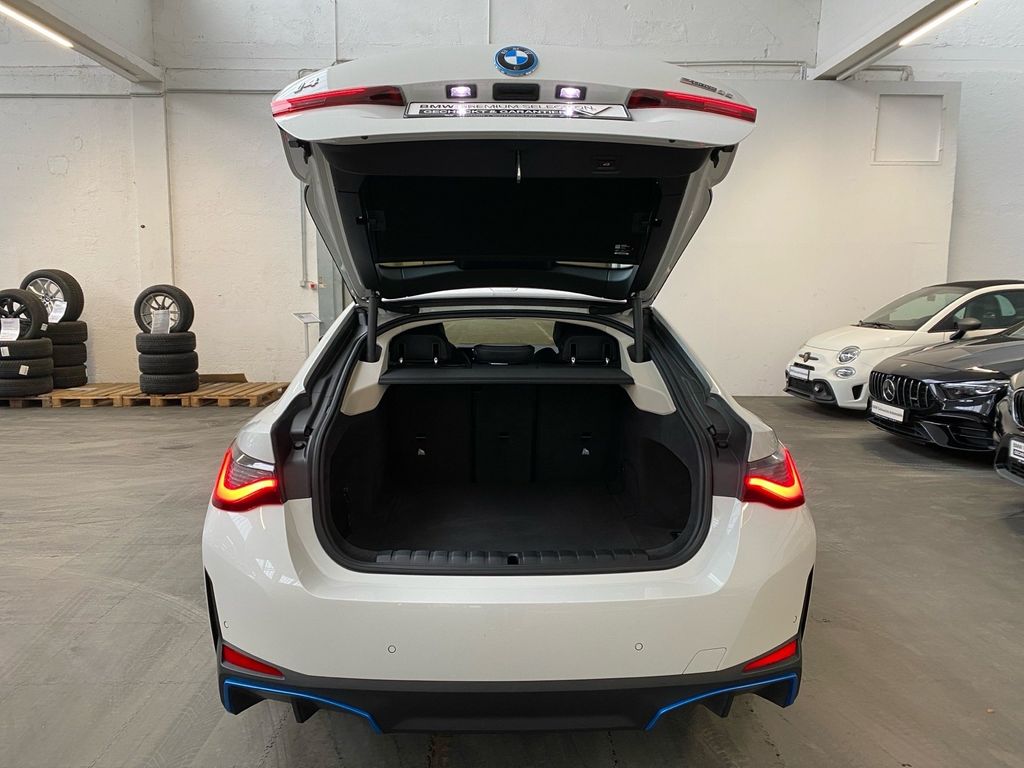 BMW i4 2023