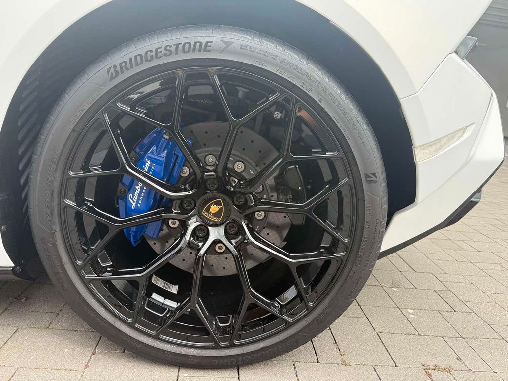 Lamborghini Huracán 2024