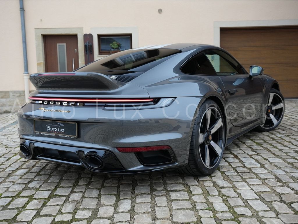 Porsche 992 2023