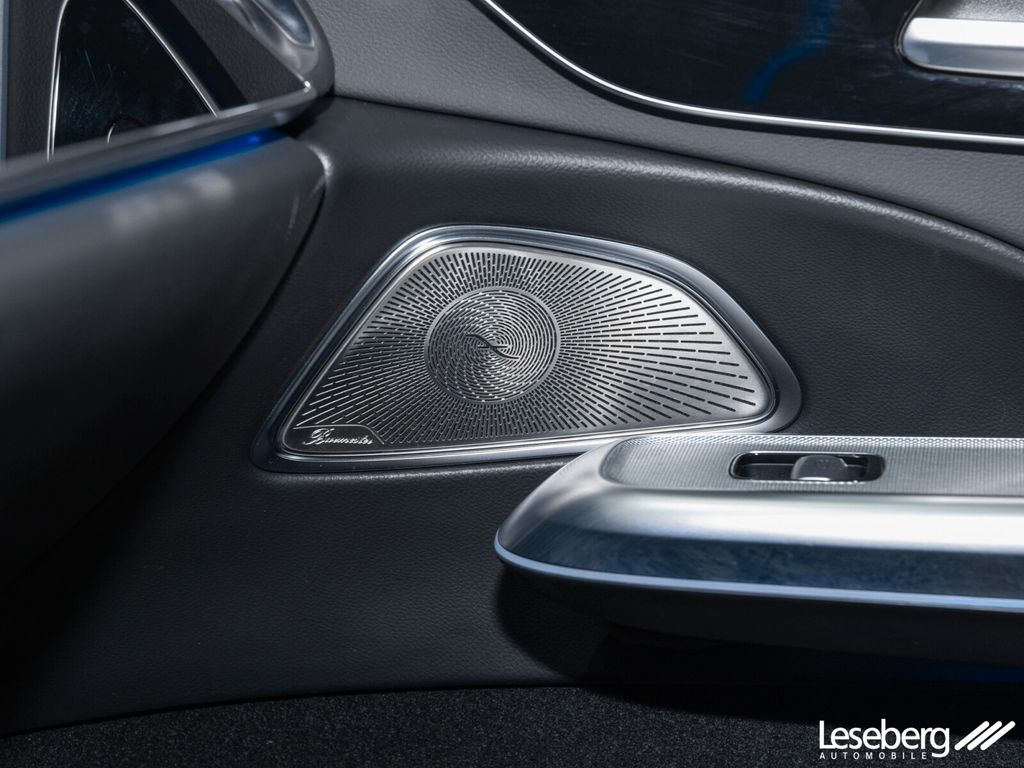 Mercedes-Benz E 300 2025