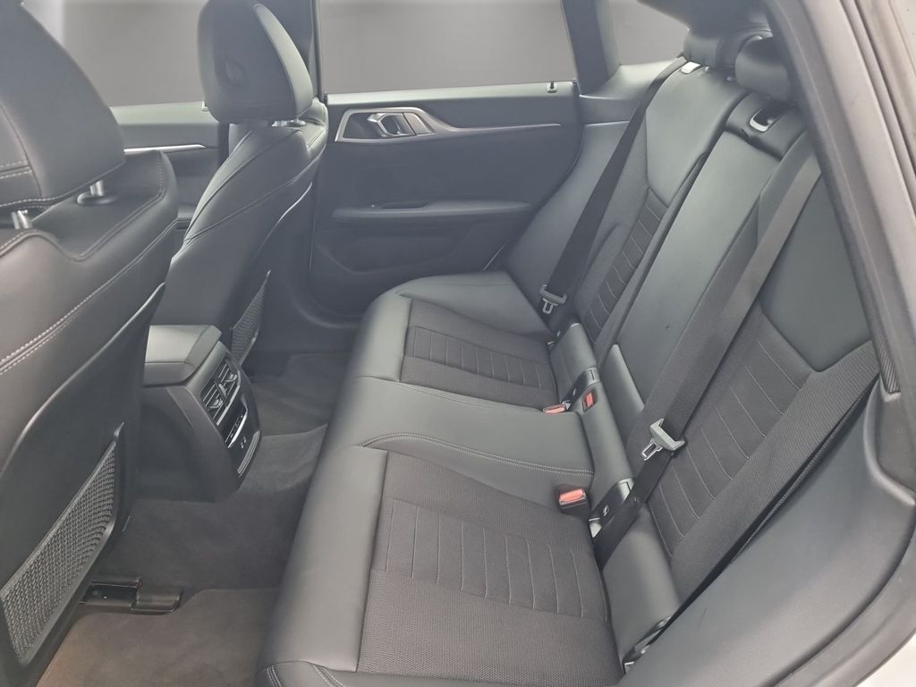 BMW i4 2023