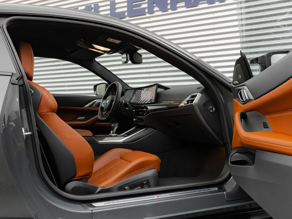 BMW M4 2025