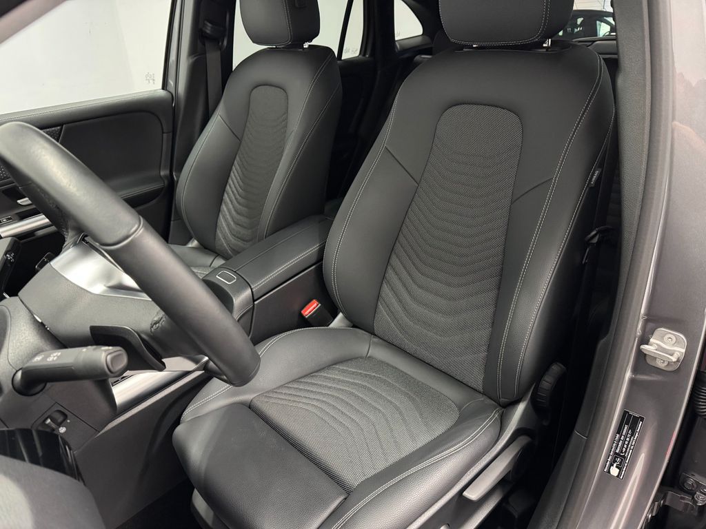 Mercedes-Benz GLA 220 2025