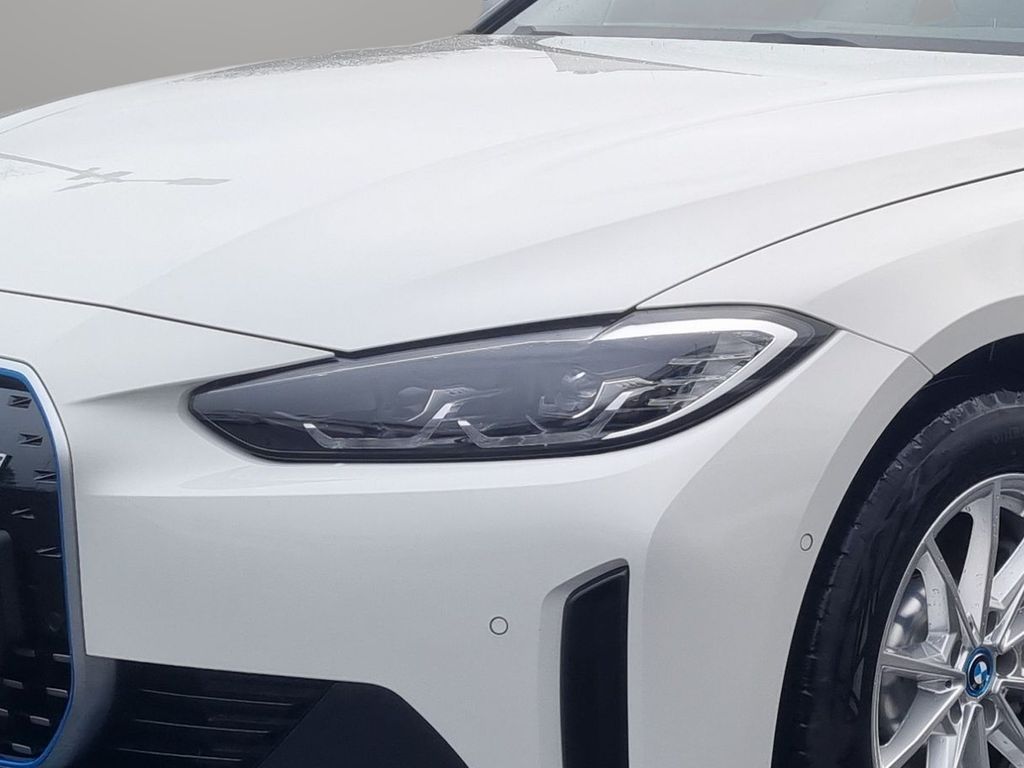 BMW i4 2023