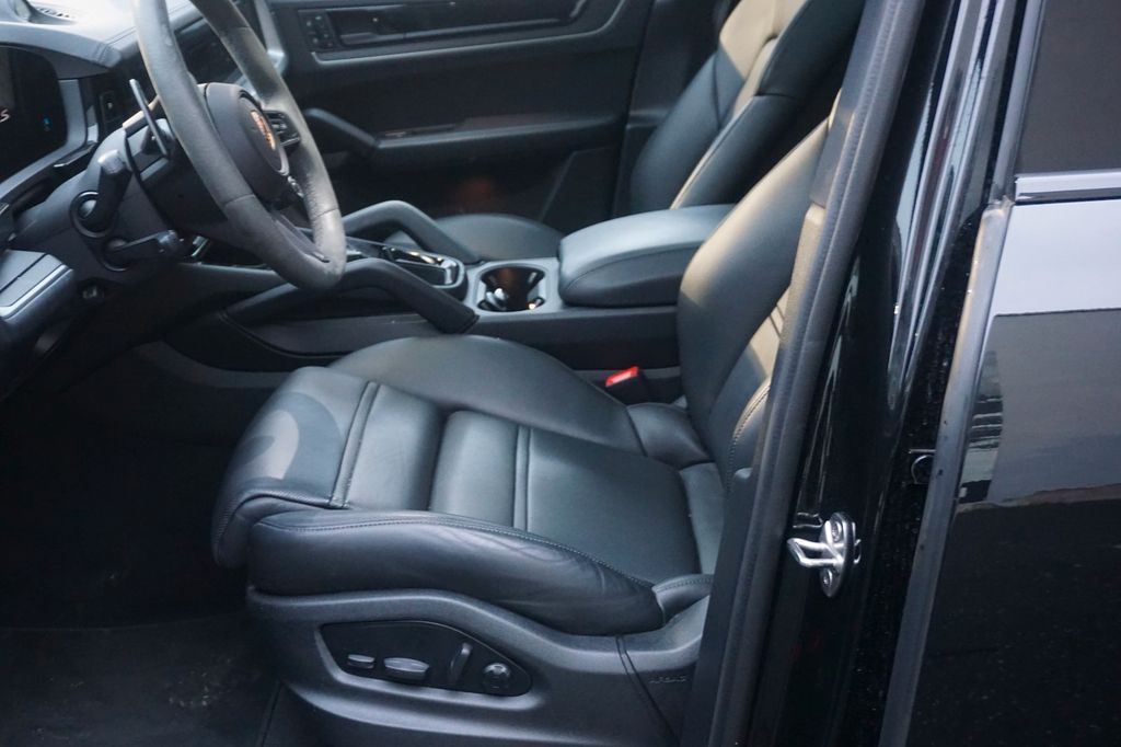 Porsche Cayenne 2024