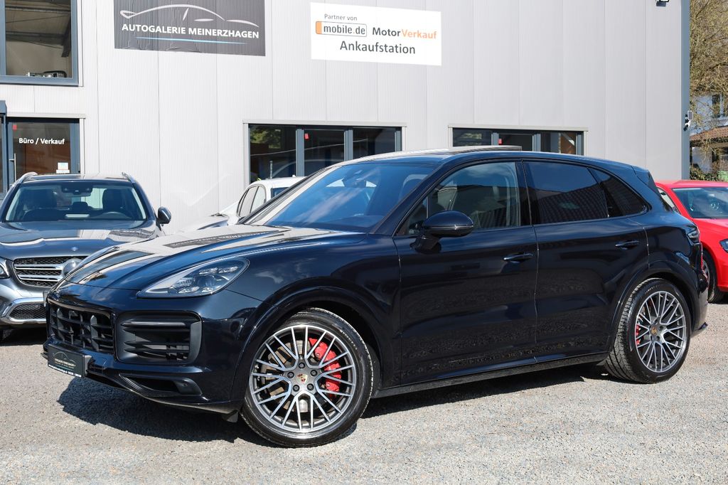 Porsche Cayenne 2021