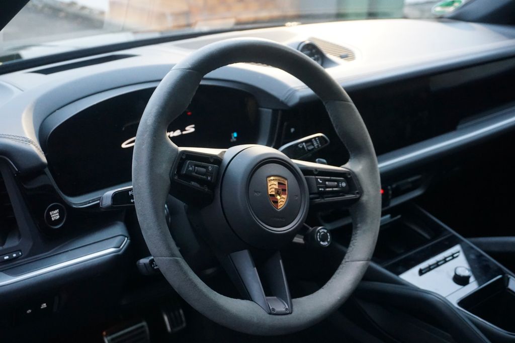 Porsche Cayenne 2024