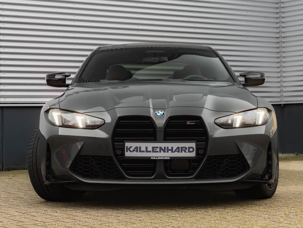 BMW M4 2025