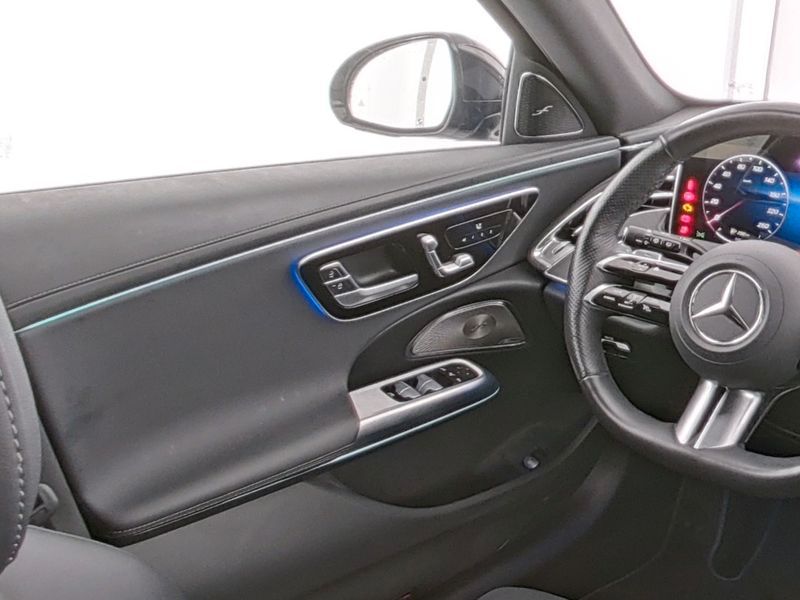 Mercedes-Benz E 300 2024